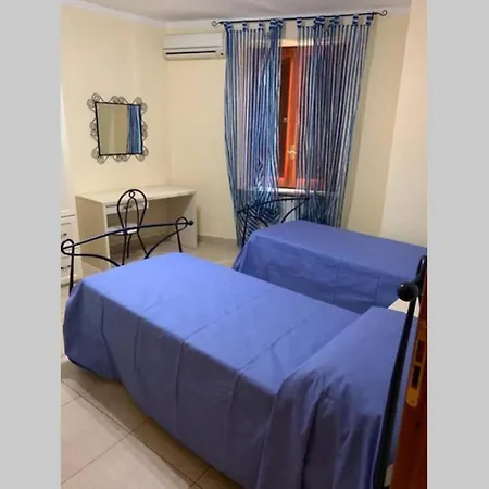 Apartment Nel Centro Storico -la Maddalena-